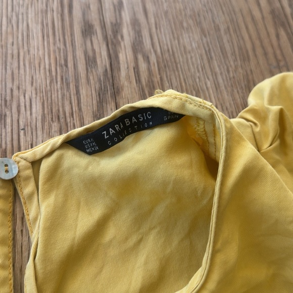 Zara yellow short sleeve top. Size XS - Picture 4 of 5